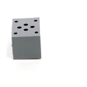 Hydraulic directional control valve  Used